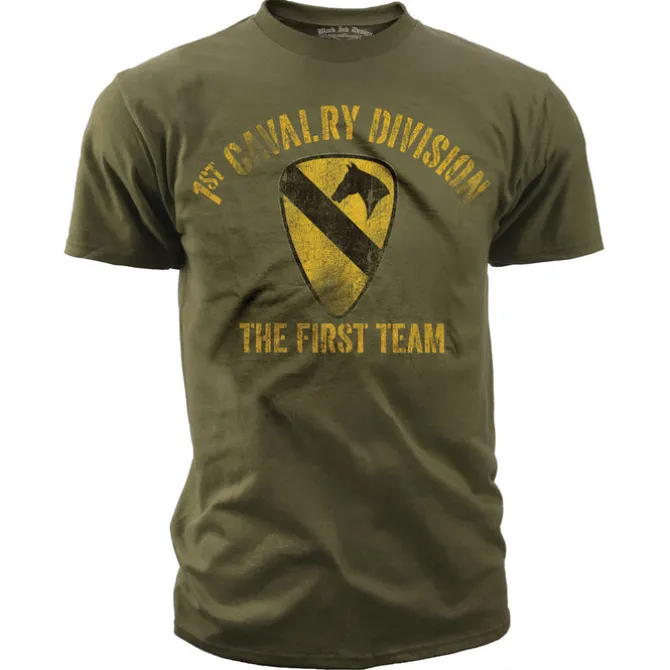 US Army 1st Cavalry - The First Team Retro - Black Ink Mens T-Shirt